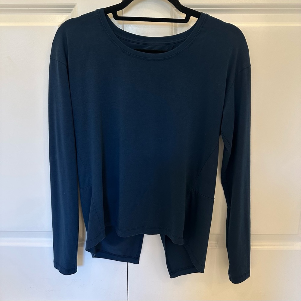 Athleta like new Teal Blue Long Sleeve open back Top